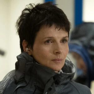 Кто озвучивает Сандру Броуди