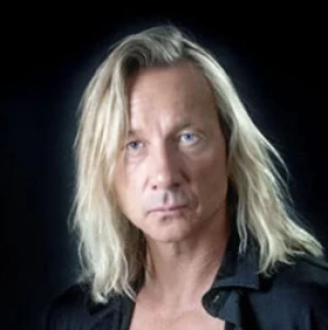 Маттиас Хьюз