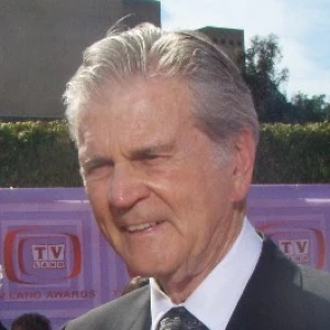 Кто озвучивает Дона Мюррея