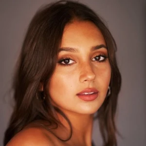 Арианна Ривас