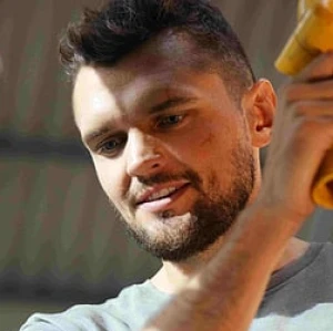 Саймон Гринли