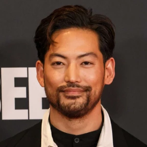 Кто озвучивает Джозефа Ли