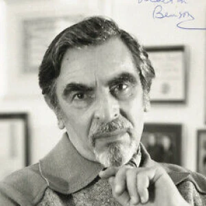 Кто озвучивает Мартина Бенсона