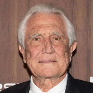 Джордж Лэзенби