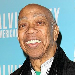 Джеффри Холдер