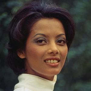 Эмили Болтон