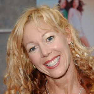 Линн-Холли Джонсон