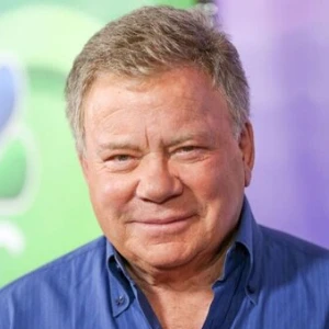 Кто озвучивает Уильяма Шетнера