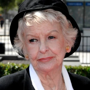 Элейн Стритч