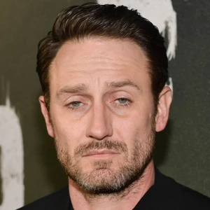 Джош Стюарт