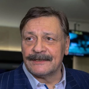 Дмитрий Назаров